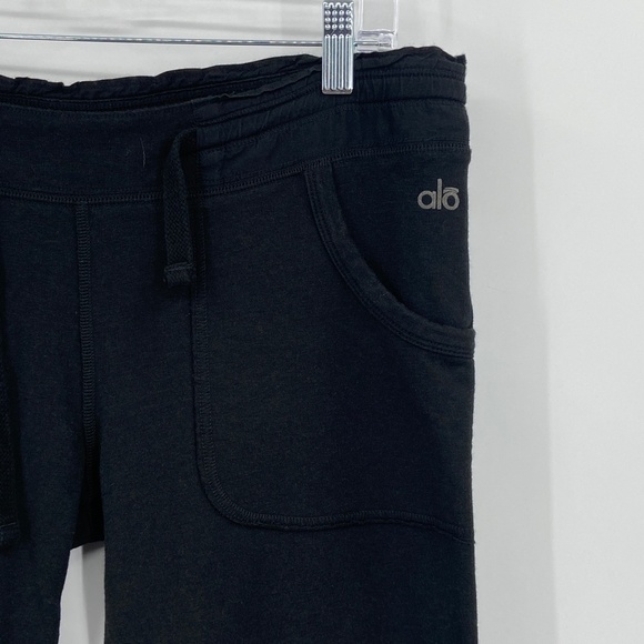 ALO Black Cropped Capri Leg Tie Draw String Waist Athleisure Pants Size Small - Picture 3 of 5